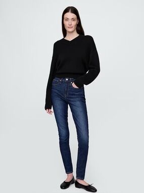 GAP Curvy True Skinny Jeans in Dark Wash 31R